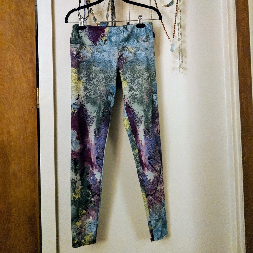 Onzie M yoga leggings